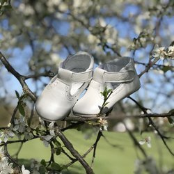 Emel Pearl White Leather Pram Shoes N100-16